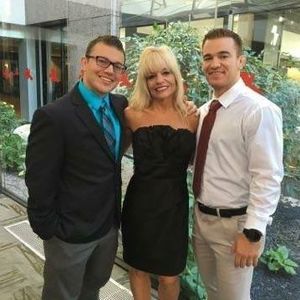 Meet your Posher, Leslie